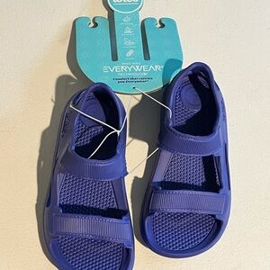 Totes Everywhere Kids Purple Sandals NEW, Size 13-1